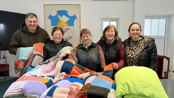 Balnearia: el programa “Manos que Cobijan” entregó mantas a los más necesitados