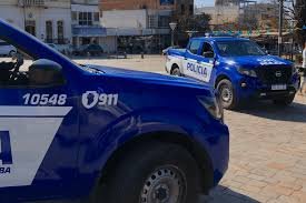 Villa Santa Rosa: Aprehendido por violencia familiar. Hallaron 22 envoltorios con presunta cocaína