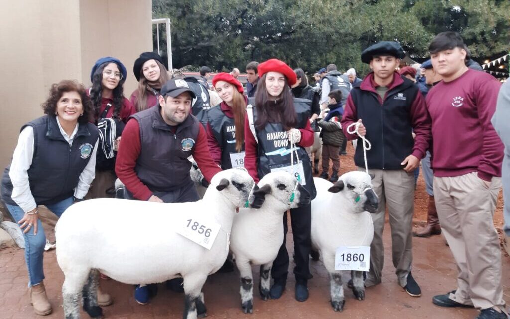 Una escuela rural de Córdoba nuevamente premiada en la Exposición Rural de Palermo Una escuela rural de Córdoba nuevamente premiada en la Exposición Rural de Palermo