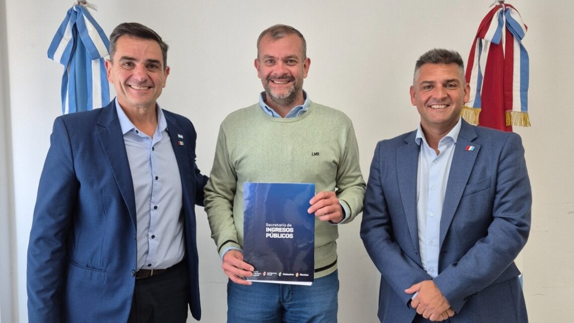 Villa Fontana firmó un convenio con la Provincia para unificar el cobro de tasas Villa Fontana firmó un convenio con la Provincia para unificar el cobro de tasas