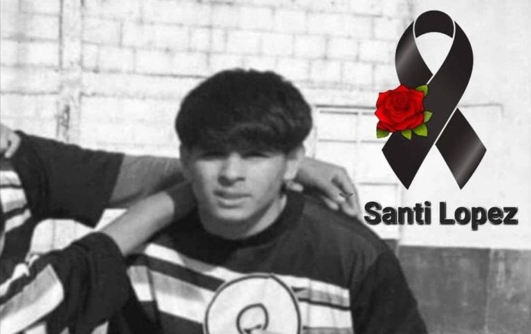 Conmoción en la región: un adolescente de 13 años murió mientras jugaba al fútbol en Sebastián Elcano Conmoción en la región: un adolescente de 13 años murió mientras jugaba al fútbol en Sebastián Elcano