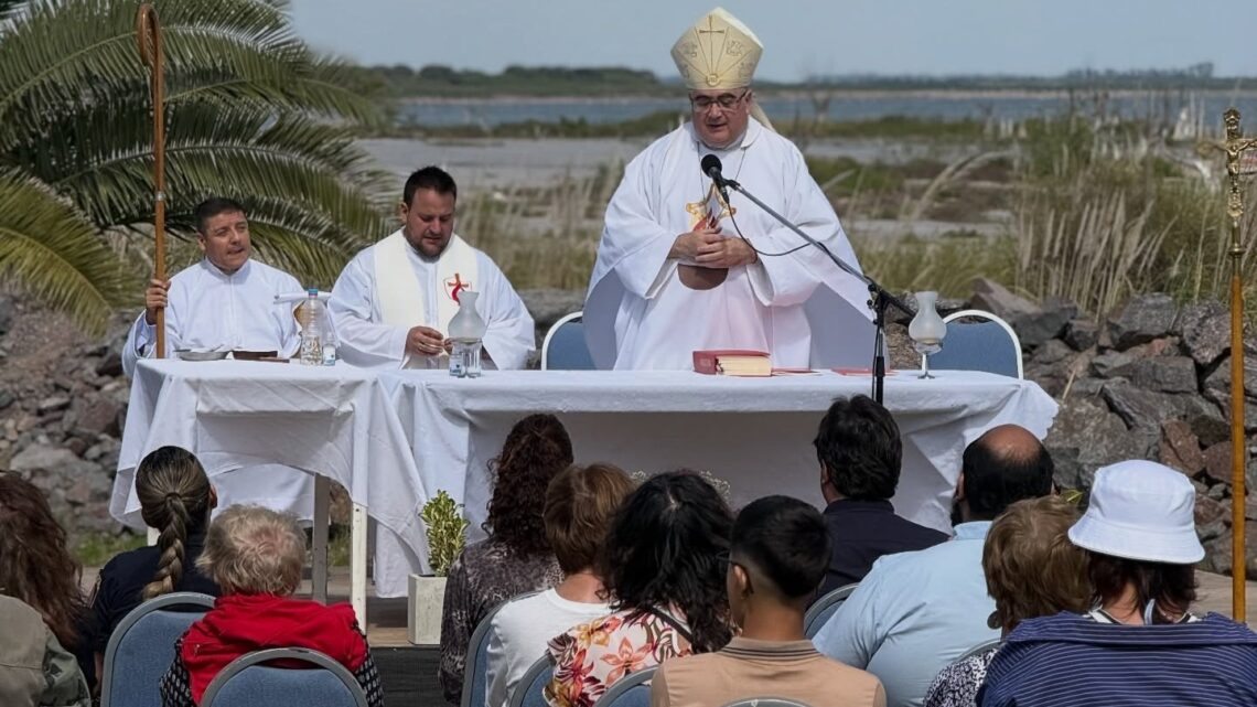 Miramar de Ansenuza celebró el Día de su patrona Santa Teresita Miramar de Ansenuza celebró el Día de su patrona Santa Teresita