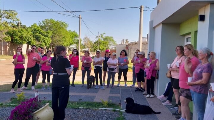 Villa Fontana se sumó al Octubre Rosa con una caminata por la prevención