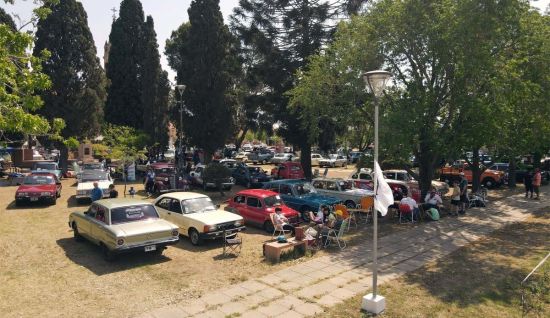 Colonia Vignaud se prepara para recibir el 13° Encuentro de clásicos y expo motos Colonia Vignaud se prepara para recibir el 13° Encuentro de clásicos y expo motos