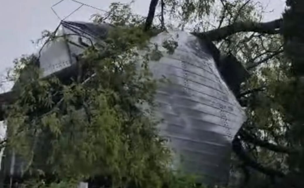 Fuerte temporal azotó el oeste santafesino: caída de granizo, viento y daños materiales en varias localidades