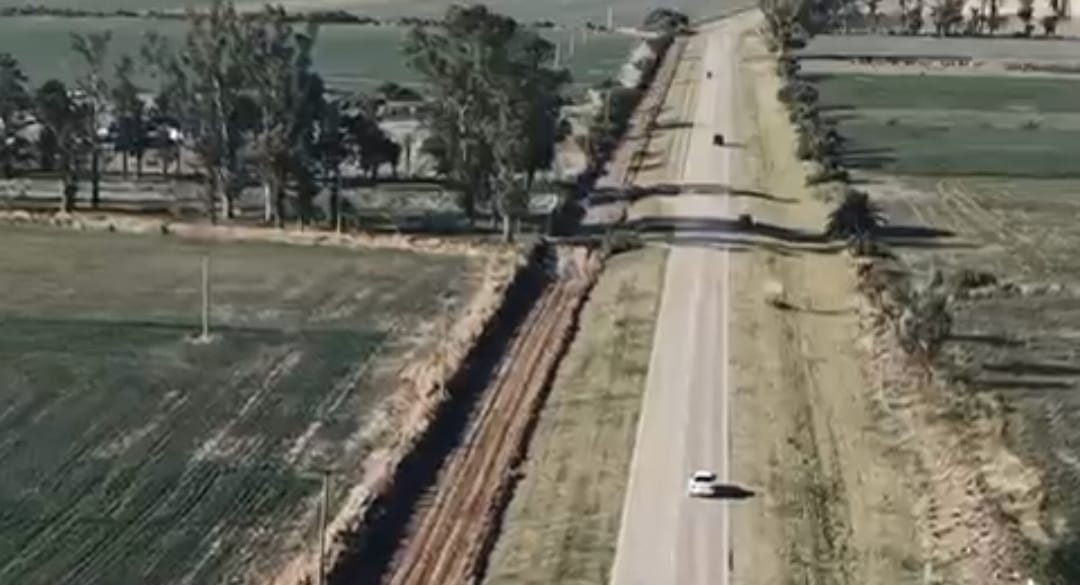 Inició la construcción de la ciclovía que unirá Balnearia con Miramar de Ansenuza