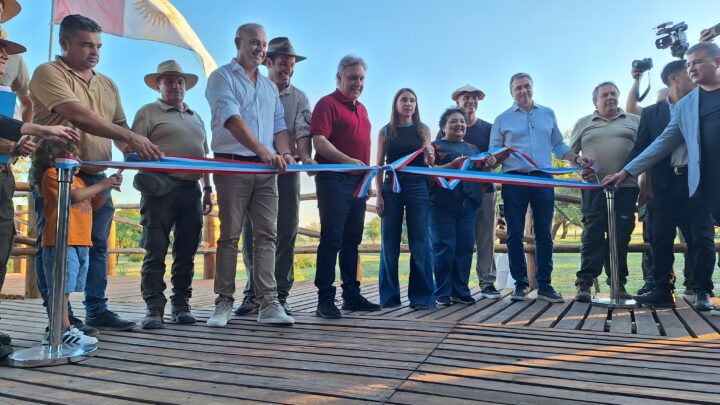 La Para inauguró el Centro de Interpretación del Paisaje de Ansenuza con la presencia del gobernador Llaryora
