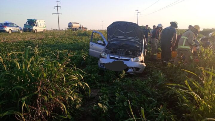 Tres personas resultaron gravemente heridas tras un vuelco en Freyre