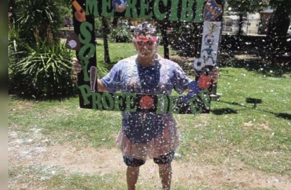 Villa Fontana celebra a su primer graduado de la Residencia Estudiantil