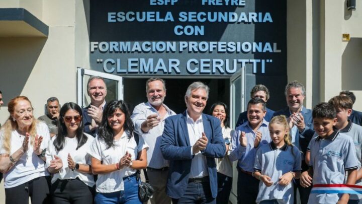 Freyre: Llaryora inauguró la primera Escuela Secundaria con Formación Profesional en Industrialización de Productos Lácteos del país