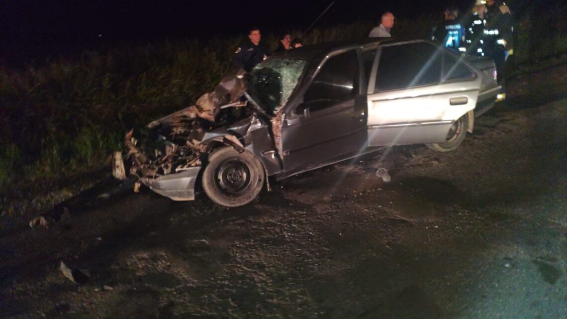 Las Varas: choque entre un camión y un auto sobre Ruta 158 dejó varios heridos