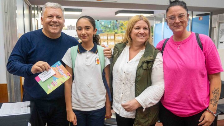 Arroyito: el programa “Becas de útiles escolares” ya benefició a 3.200 familias de la ciudad