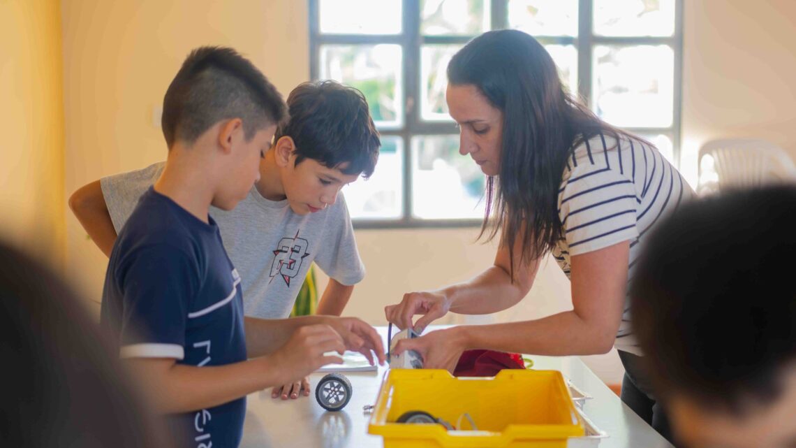 Arroyito: comienza el curso de Robótica y Programación de LEGO