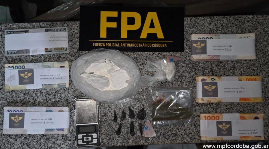 FPA secuestró cocaína, marihuana, dinero, un auto y una moto.