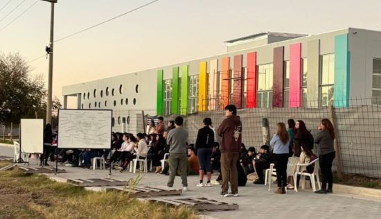 Reclamo universitario: la UPC sede Morteros se sumó con una clase abierta