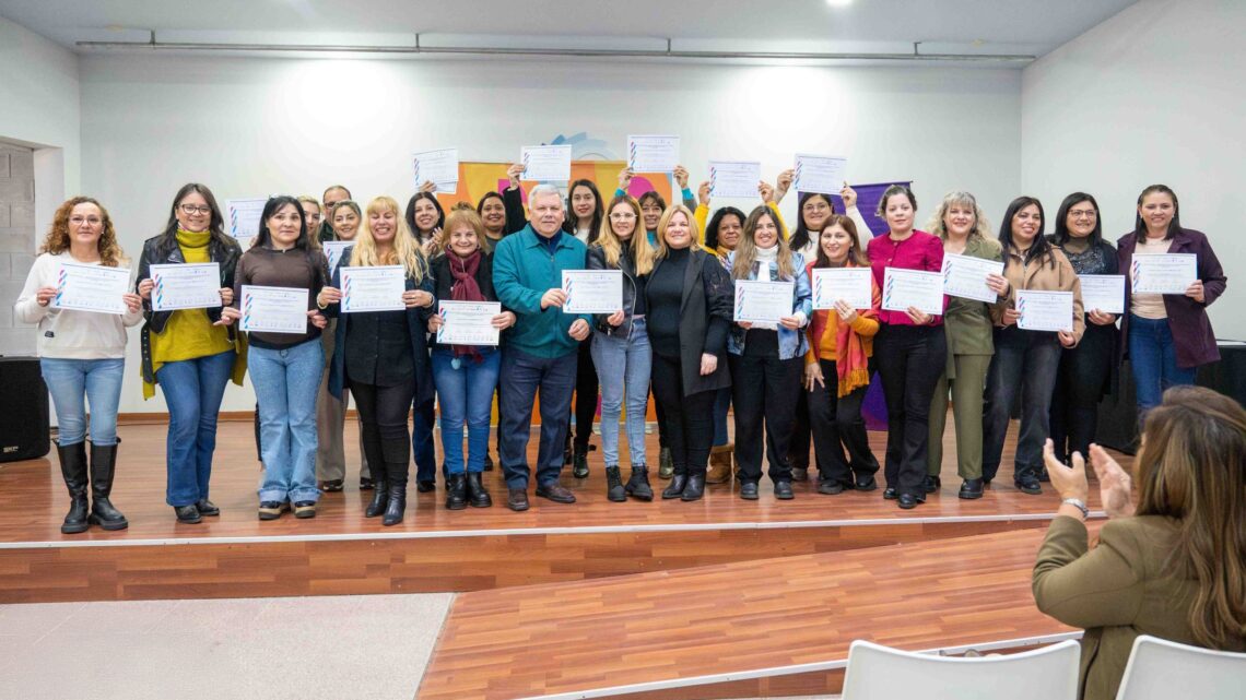 Arroyito: 47 mujeres recibieron su certificación de Acompañantes Comunitarias contra la Violencia de Género