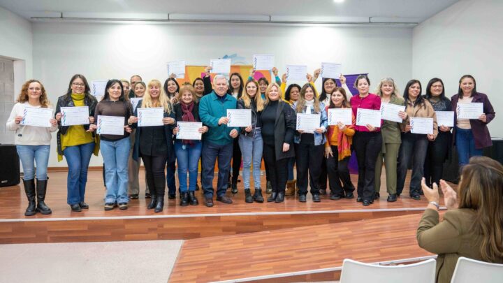 Arroyito: 47 mujeres recibieron su certificación de Acompañantes Comunitarias contra la Violencia de Género