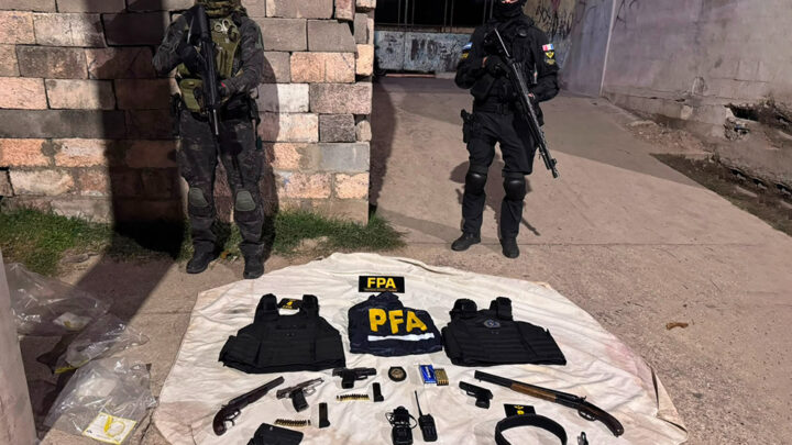 Megaoperativo antinarcotráfico: Se desbarataron dos bandas narco, se secuestraron 17 kilos de drogas y se detuvo a 19 personas