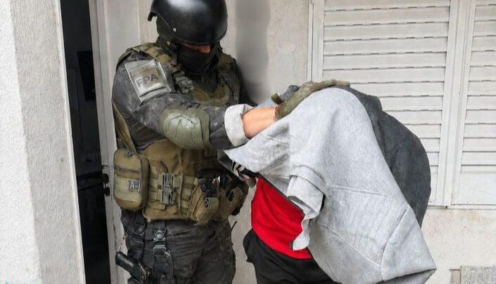 FPA detuvo a un sujeto con antecedentes por delivery de drogas en San Francisco