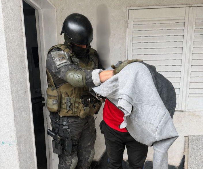FPA detuvo a un sujeto con antecedentes por delivery de drogas en San Francisco