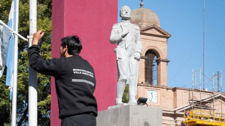 Villa Santa Rosa: Avanzan los trabajos de puesta en valor de la Plaza San Martín para las Fiestas Patronales