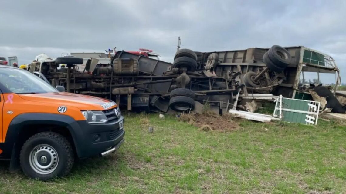 Falleció el camionero que había resultado gravemente herido en el vuelco sobre la Ruta Provincial 1
