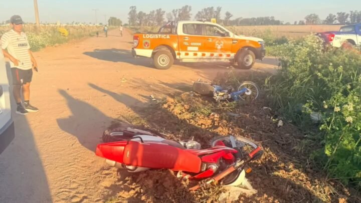 Brinkmann: dos motociclistas resultaron heridos tras un fuerte choque en zona rural